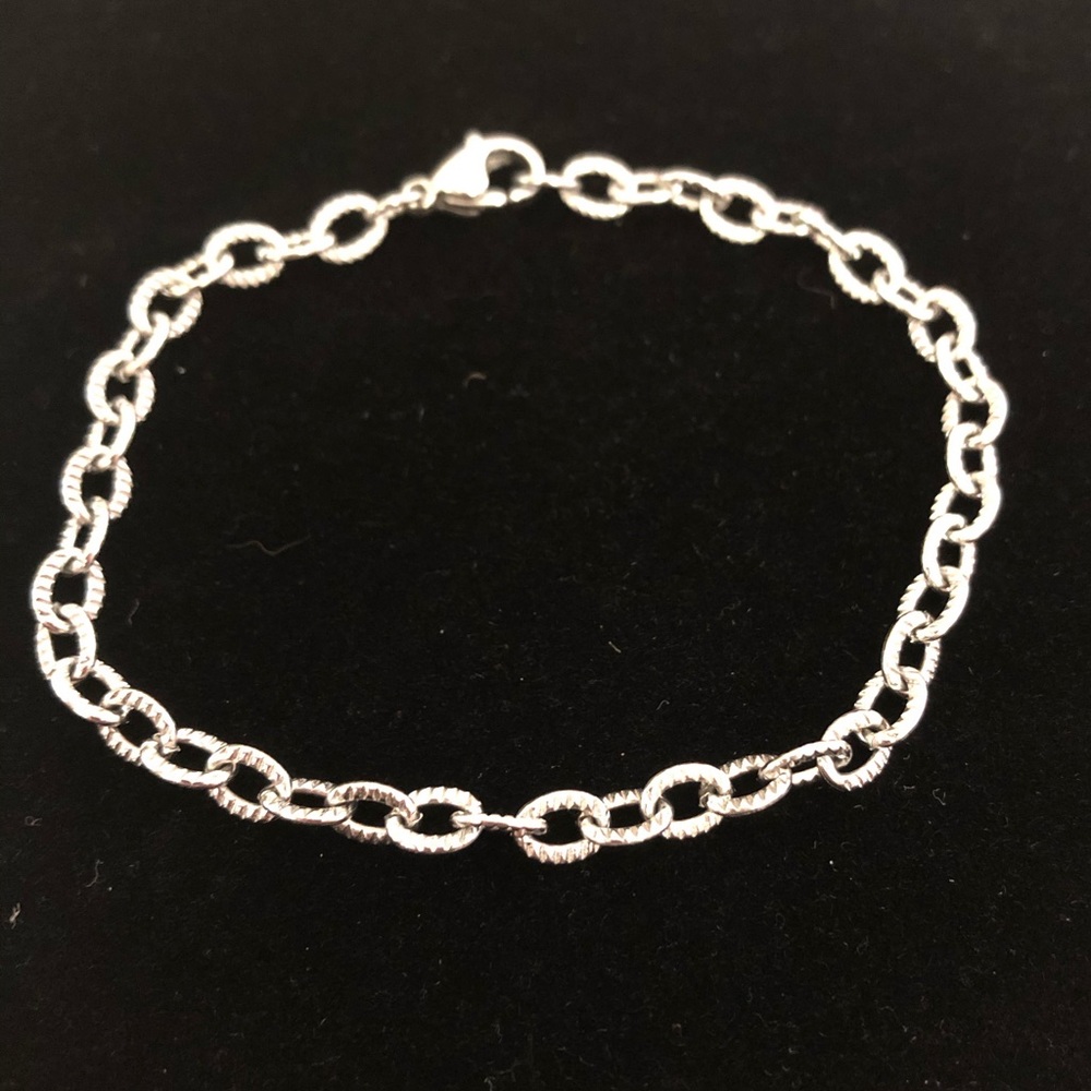 Stainless Steel Beveled 7" Silver Link Bracelet